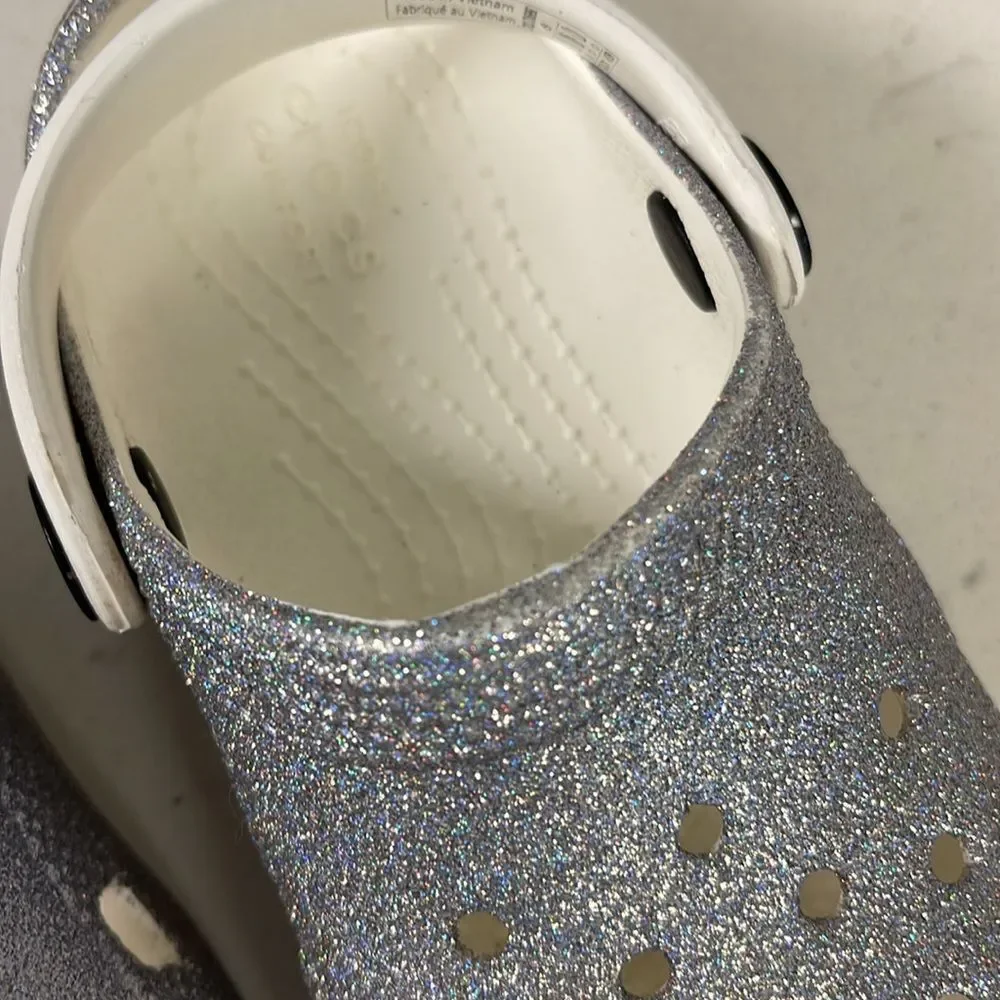 Crocs Classic Glitter Clog Little Gil’s Size 9 Silver